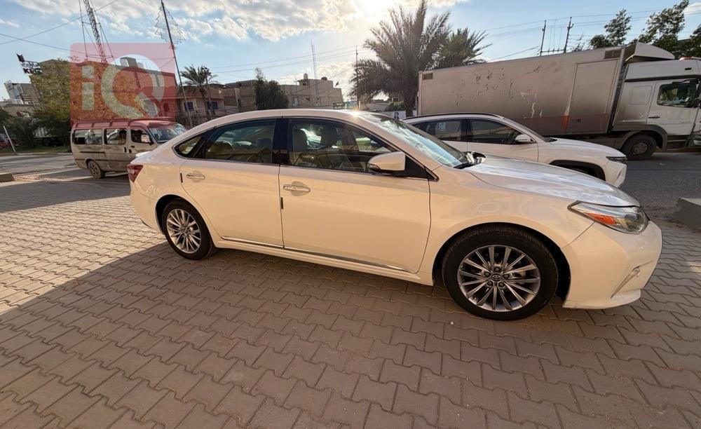 تويوتا أفالون